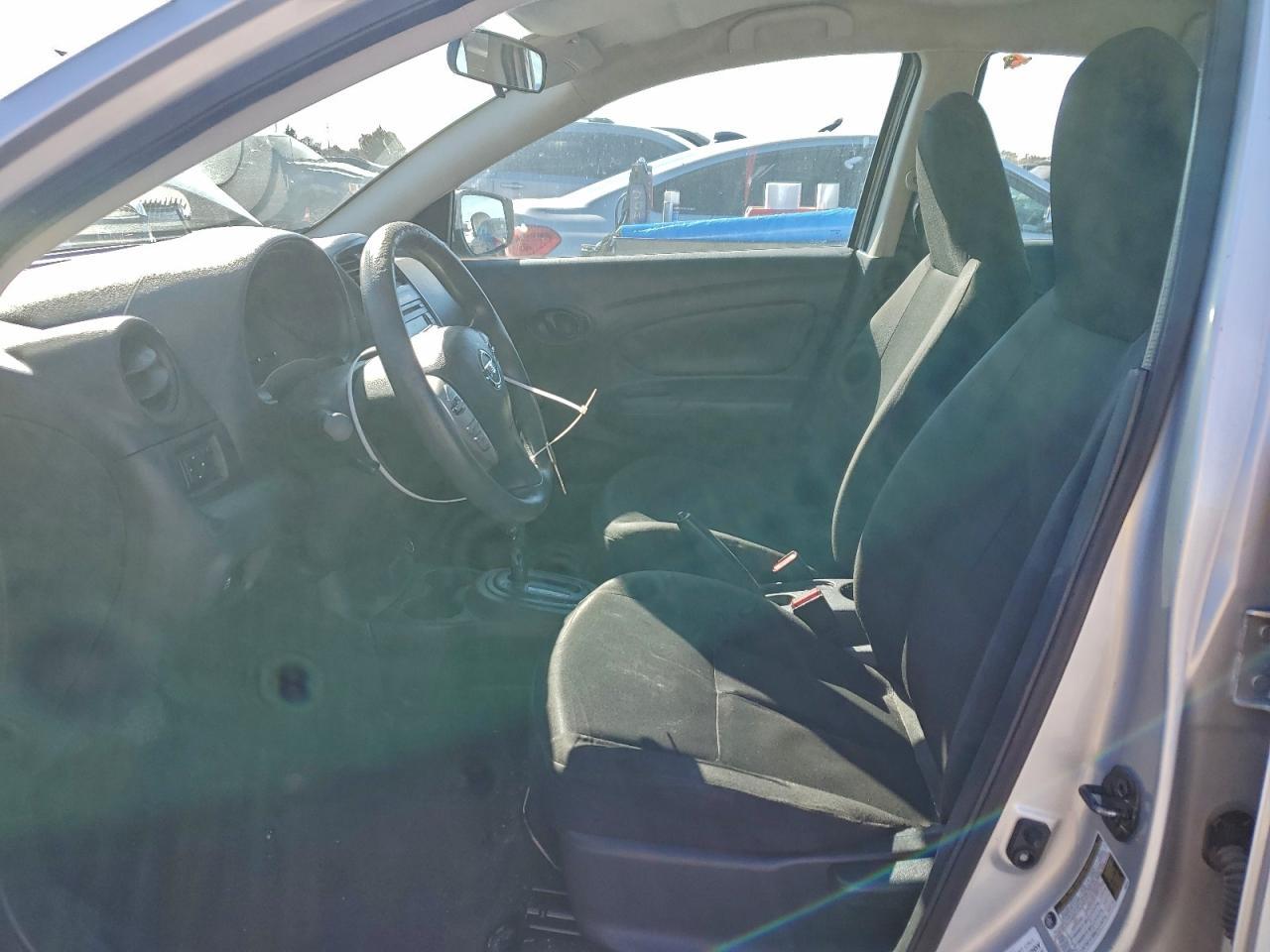 2017 Nissan Versa S - zdjęcie 7