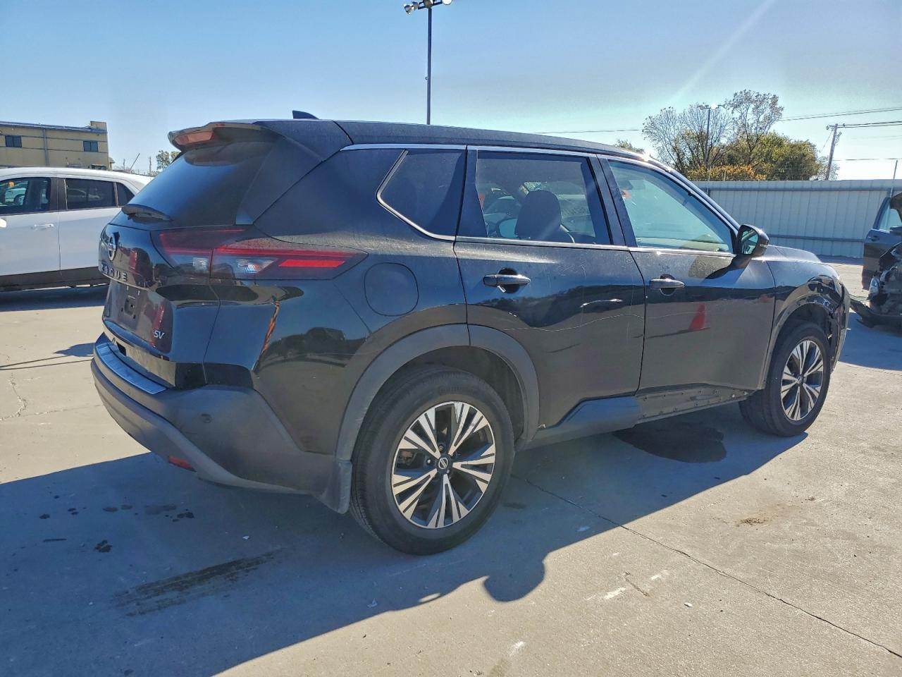 2021 Nissan Rogue Sv - zdjęcie 3