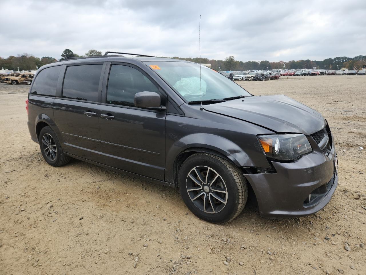 2017 Dodge Grand Caravan Gt - zdjęcie 4