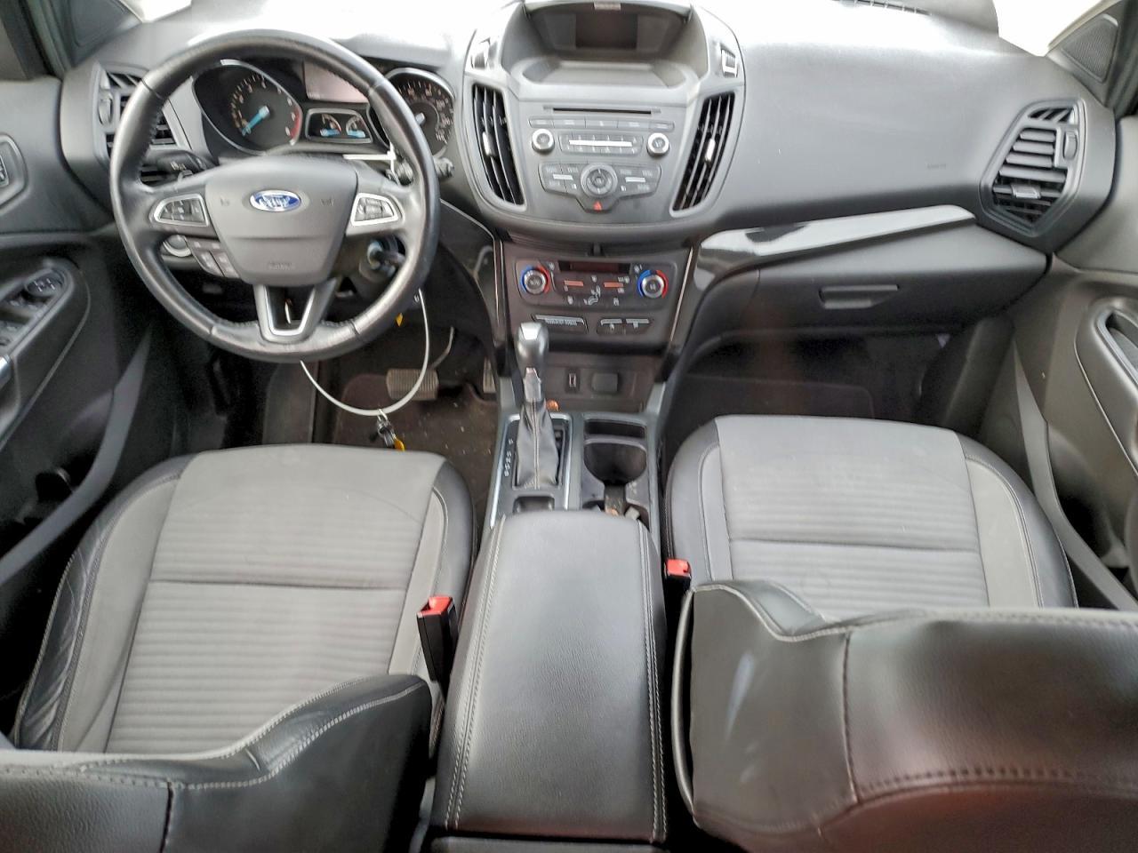 2017 Ford Escape - zdjęcie 8