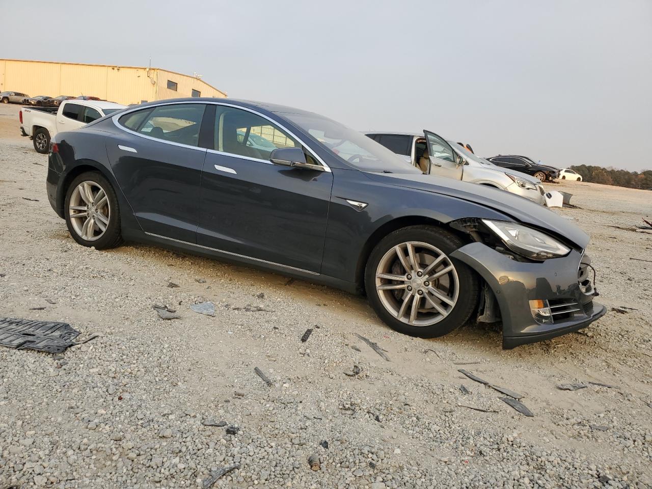 2014 Tesla Model S - zdjęcie 4