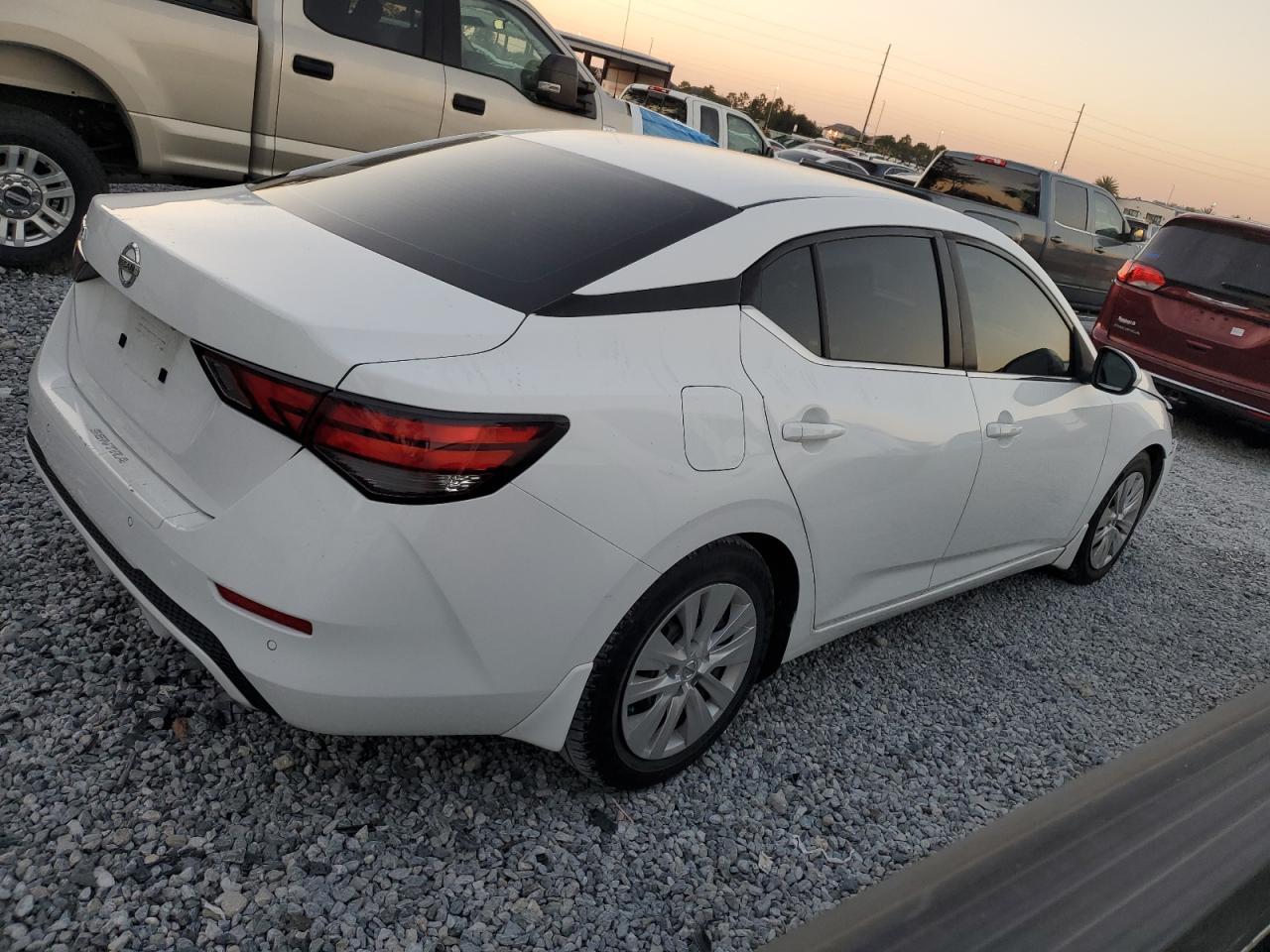 2020 Nissan Sentra - zdjęcie 3