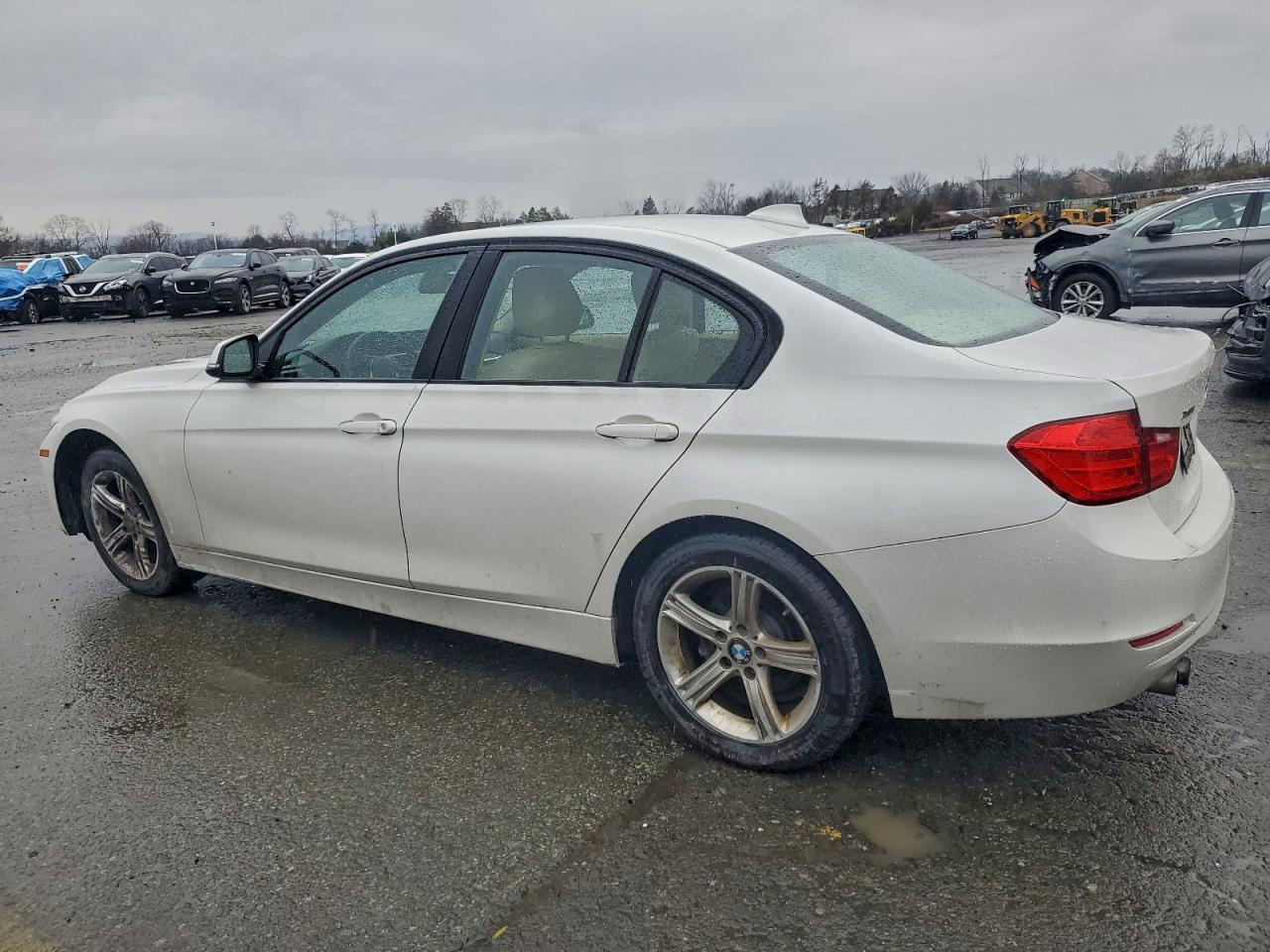 2015 BMW Seria 3 - zdjęcie 2