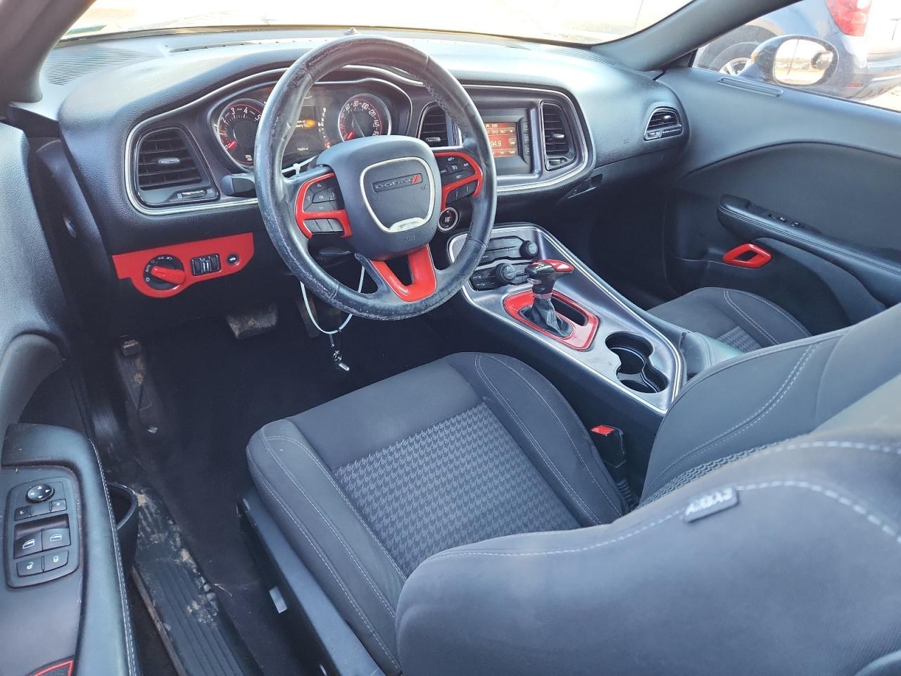 2017 Dodge Challenger Sxt - zdjęcie 8