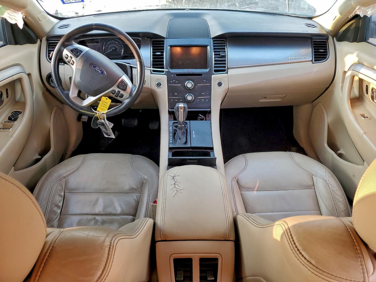 2015 Ford Taurus - zdjęcie 8