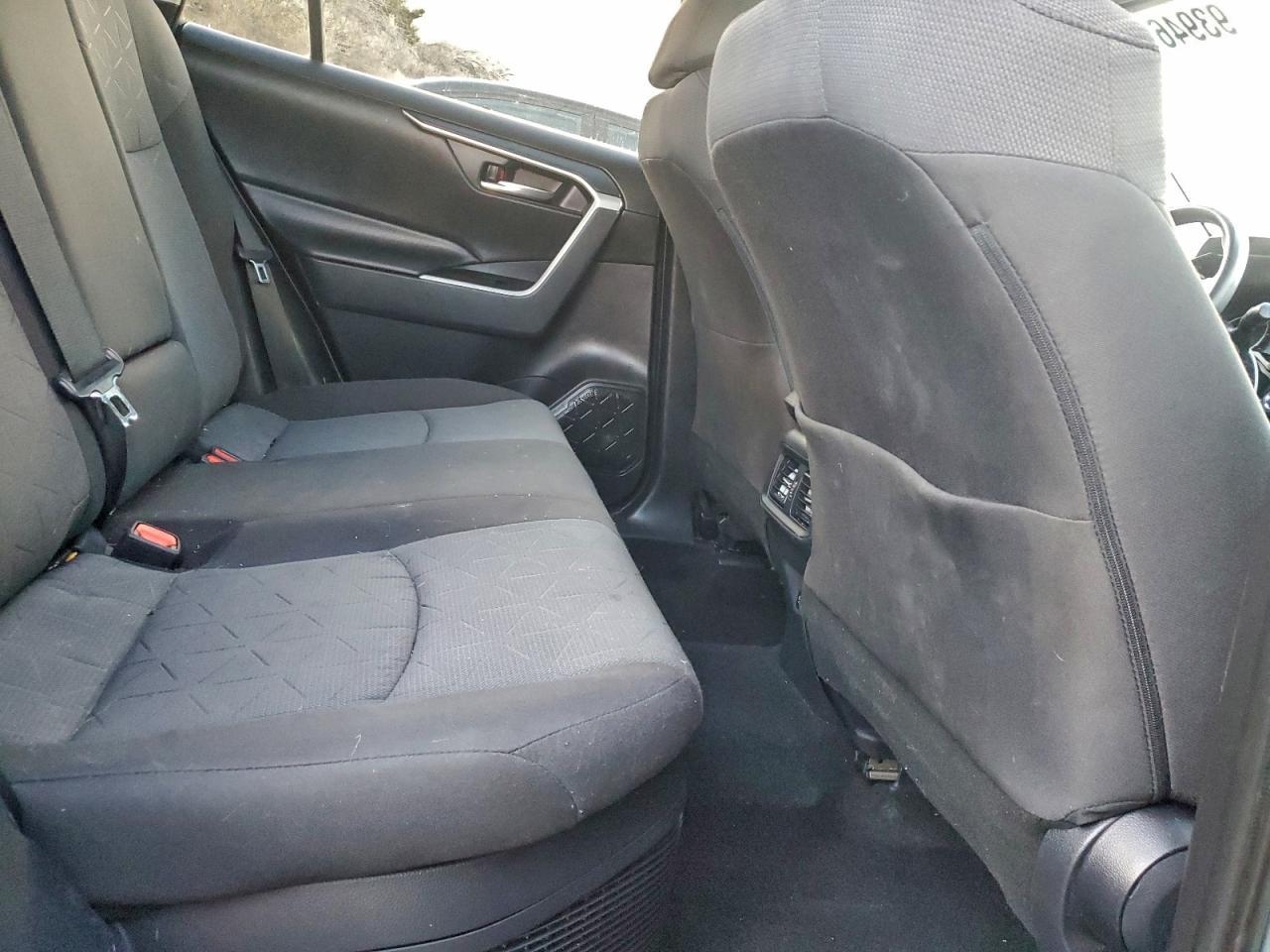 2020 Toyota Rav4 Xle - zdjęcie 11