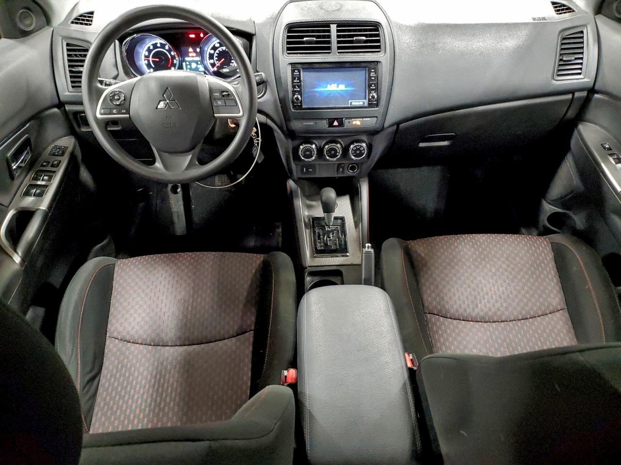 2018 Mitsubishi Outlander - zdjęcie 8