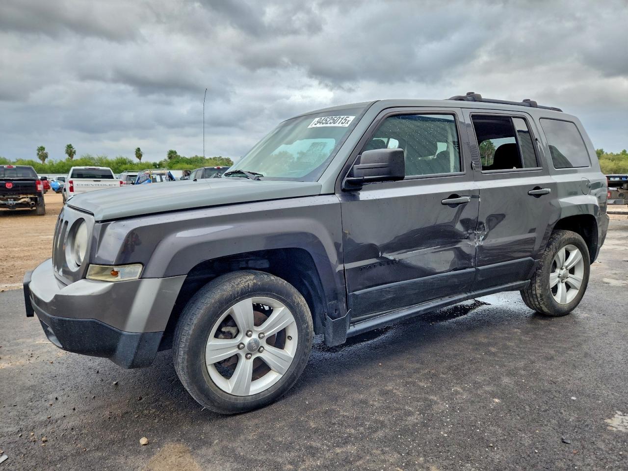 2014 Jeep Liberty (Patriot) - zdjęcie główne