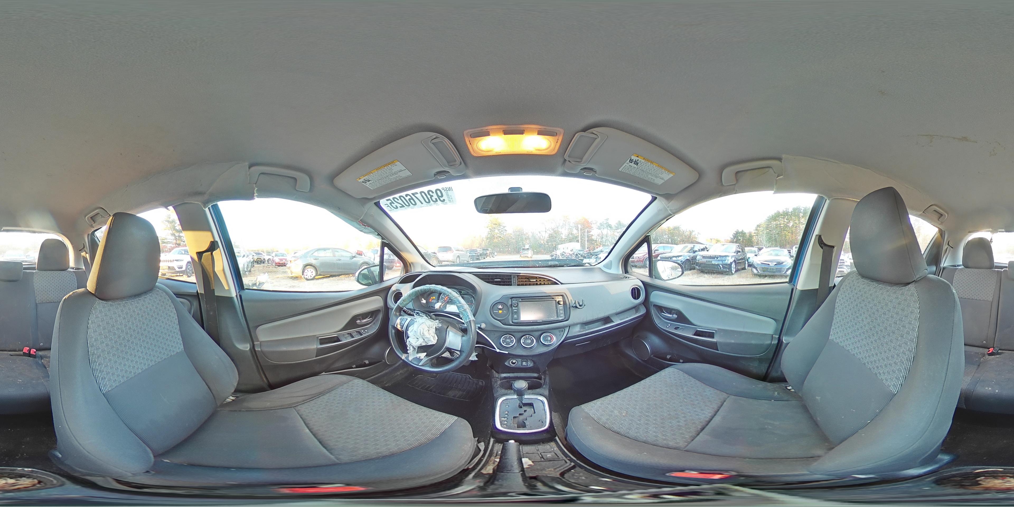 2016 Toyota Yaris L - zdjęcie 15