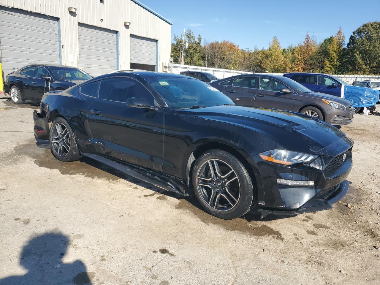 Ford Mustang - zdjęcie 4