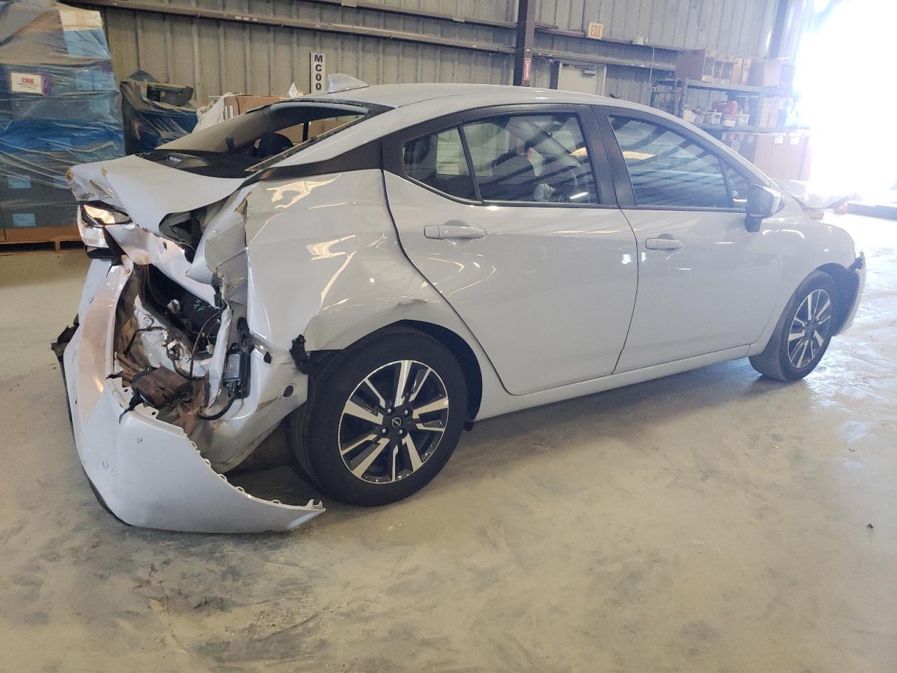 2025 Nissan Versa - zdjęcie 3