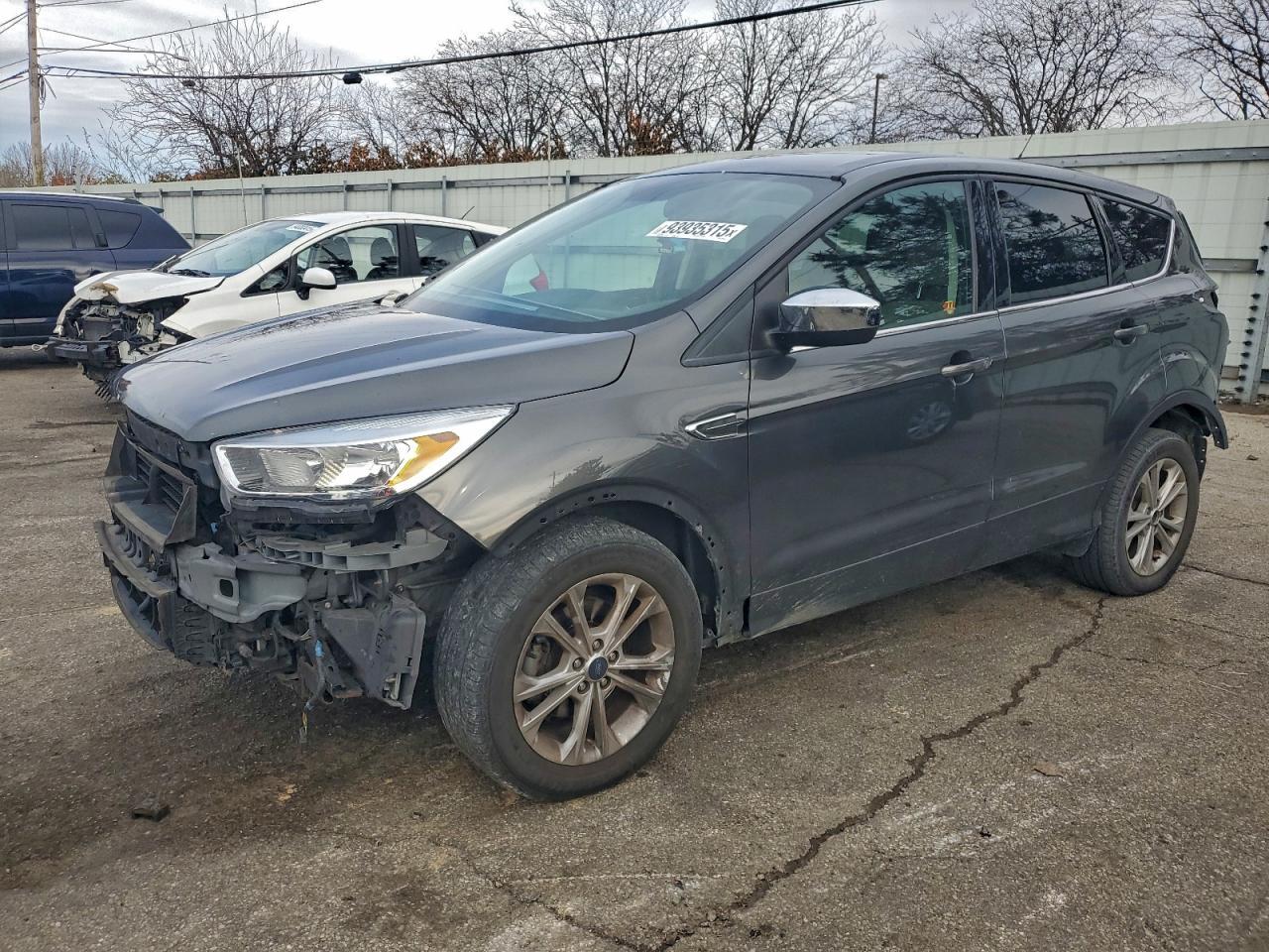 2019 Ford Escape - zdjęcie główne