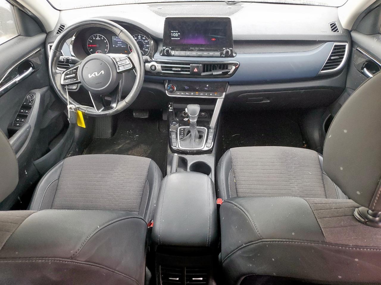 2022 Kia Seltos - zdjęcie 8