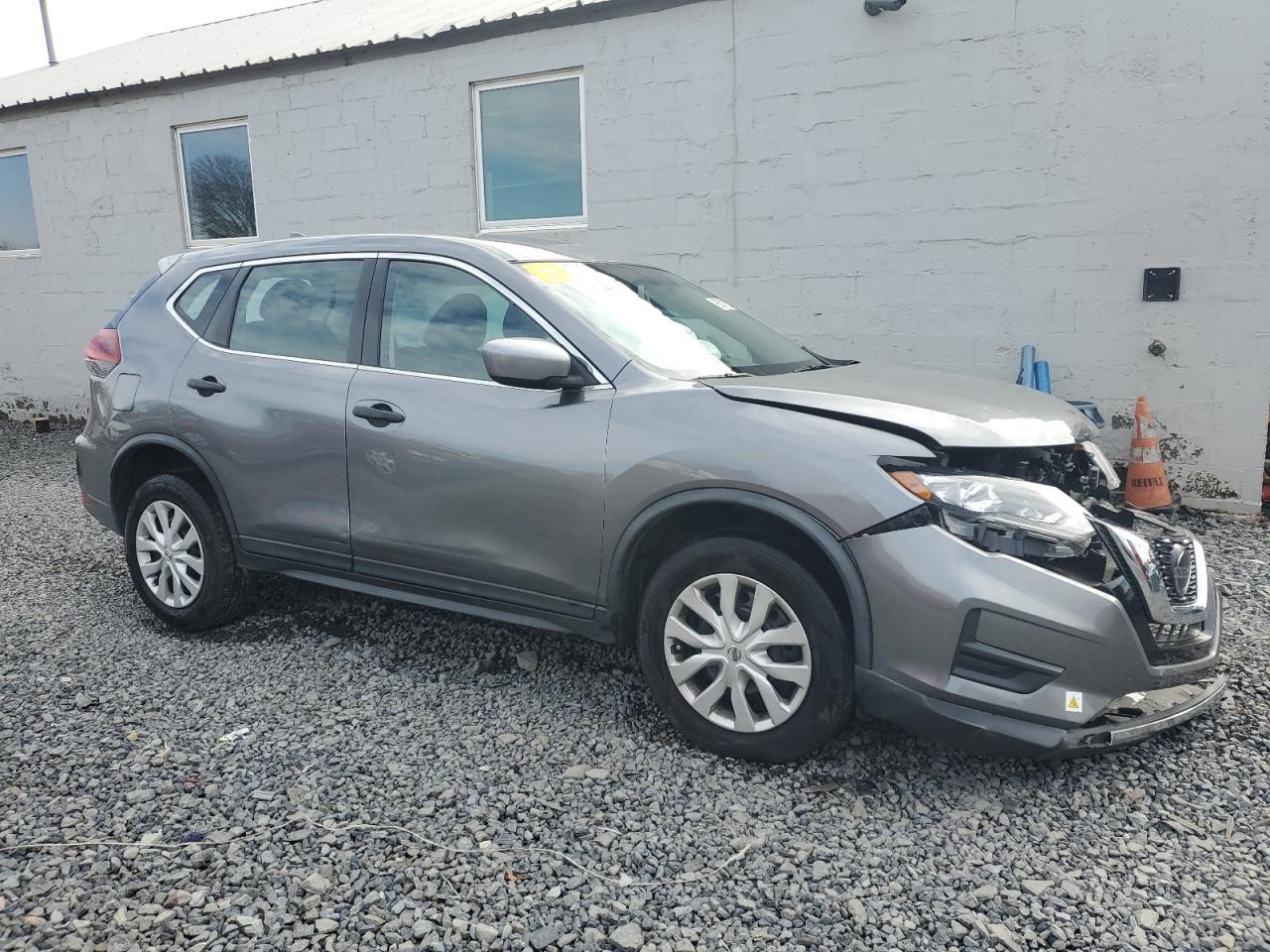 2018 Nissan Rogue S - zdjęcie 4