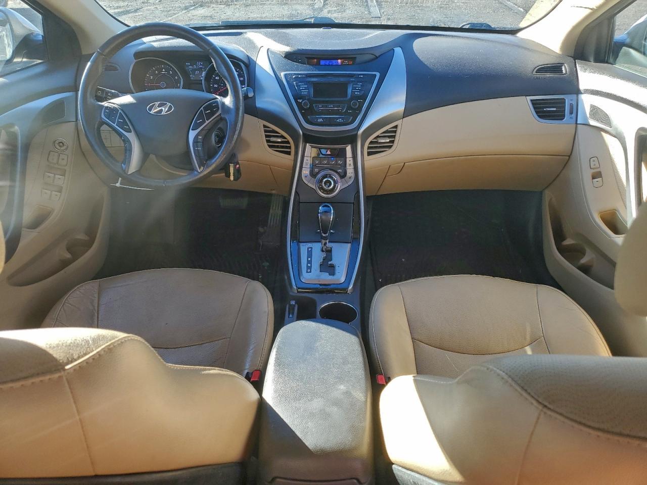 2013 Hyundai Elantra - zdjęcie 8