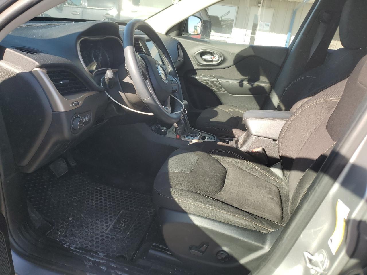 2017 Jeep Cherokee - zdjęcie 7