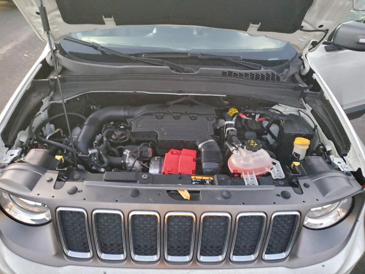 2020 Jeep Renegade - zdjęcie 12