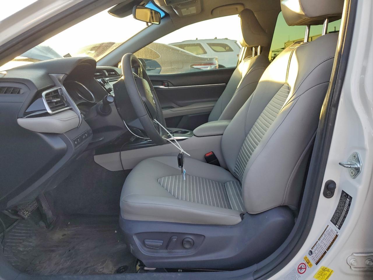 2018 Toyota Camry - zdjęcie 7