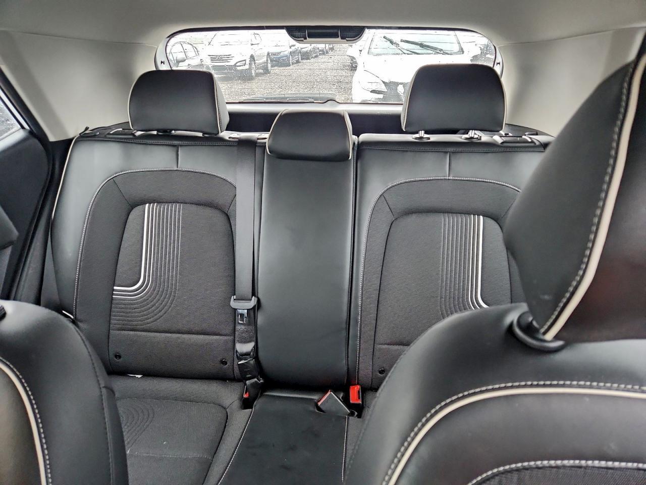 2022 Hyundai Venue Sel - zdjęcie 10