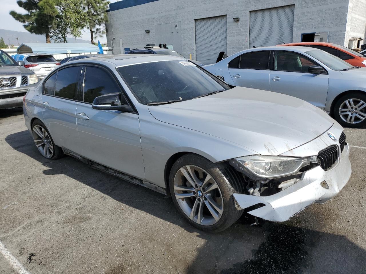 2013 BMW 335 I - zdjęcie 4