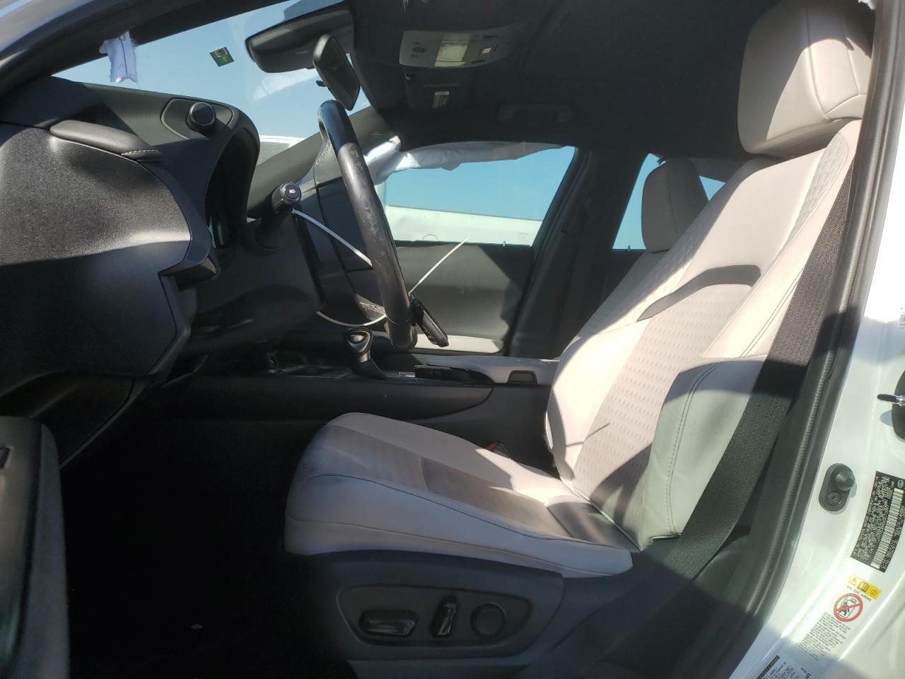 2019 Lexus Ux 200 - zdjęcie 7