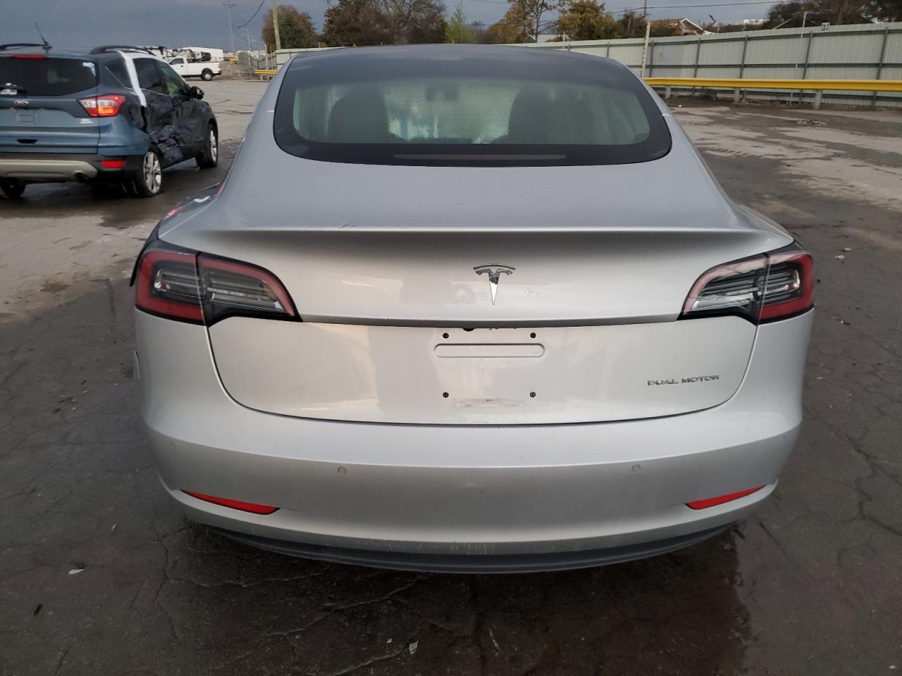 2018 Tesla Model 3 - zdjęcie 6