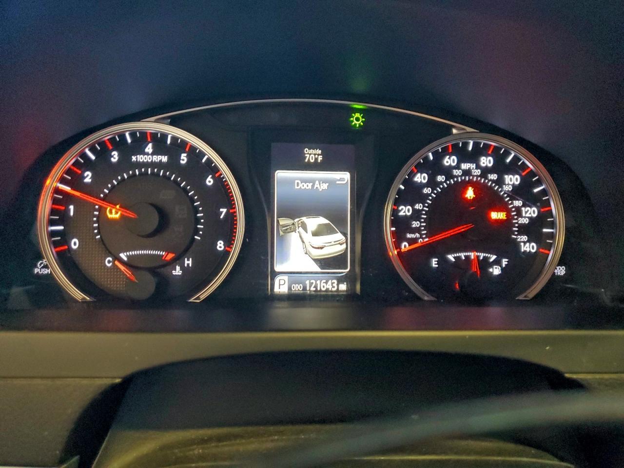 2016 Toyota Camry - zdjęcie 9