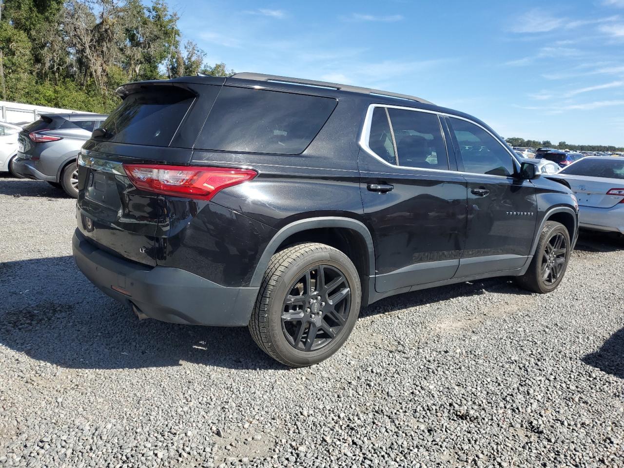 2020 Chevrolet Traverse Lt - zdjęcie 3