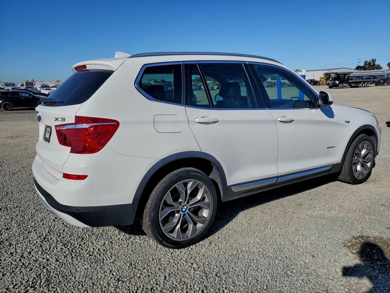 2015 BMW X3 Sdrive28I - zdjęcie 3