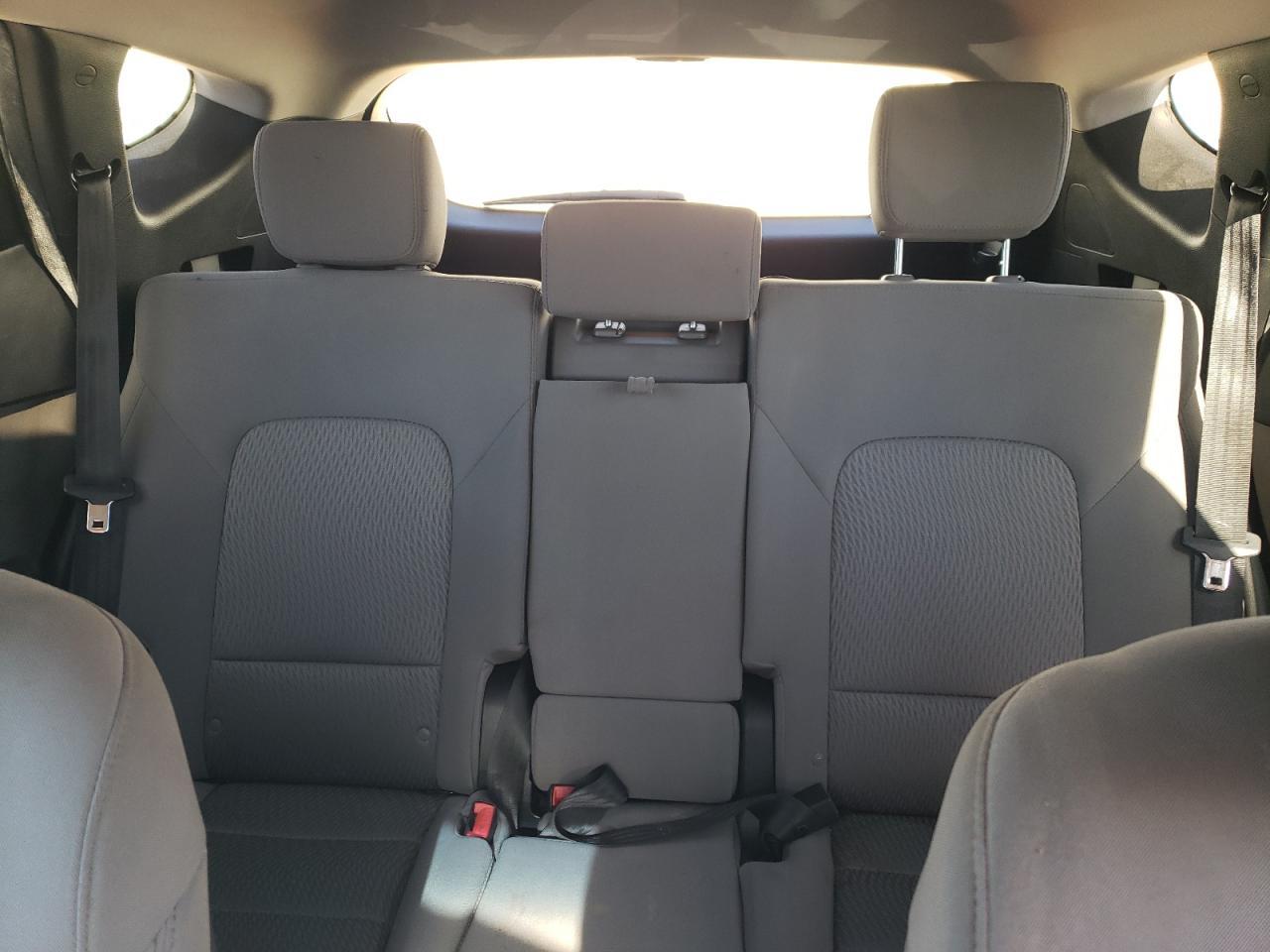 2016 Hyundai Santa Fe - zdjęcie 10