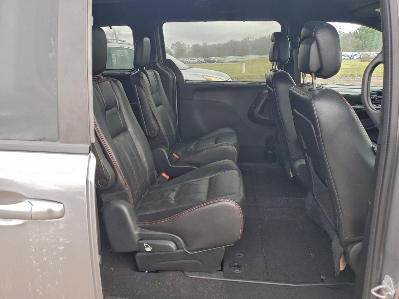 2017 Dodge Caravan - zdjęcie 11
