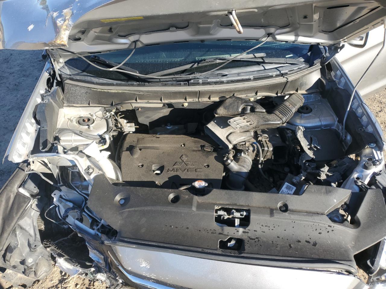 2019 Mitsubishi Outlander Sport Es - zdjęcie 11