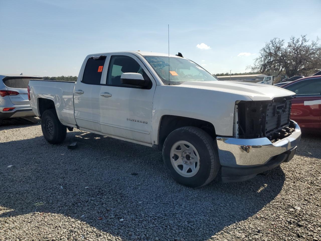 2018 Chevrolet Silverado - zdjęcie 4