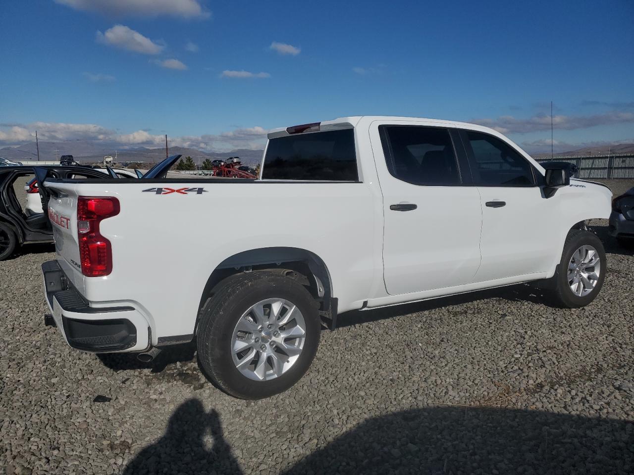 2026 Chevrolet Silverado K1500 Custom - zdjęcie 3