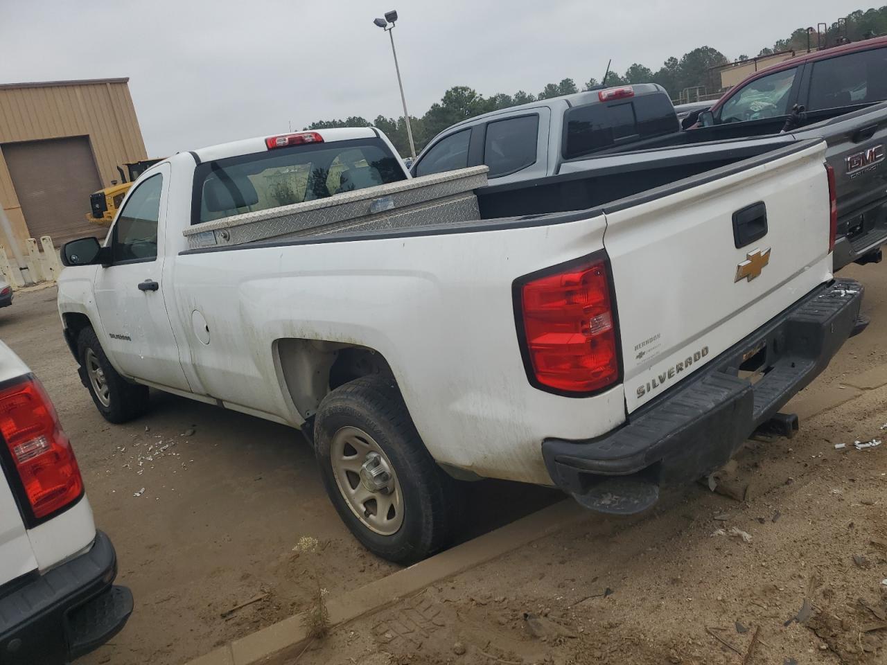 2015 Chevrolet Silverado C1500 - zdjęcie 2