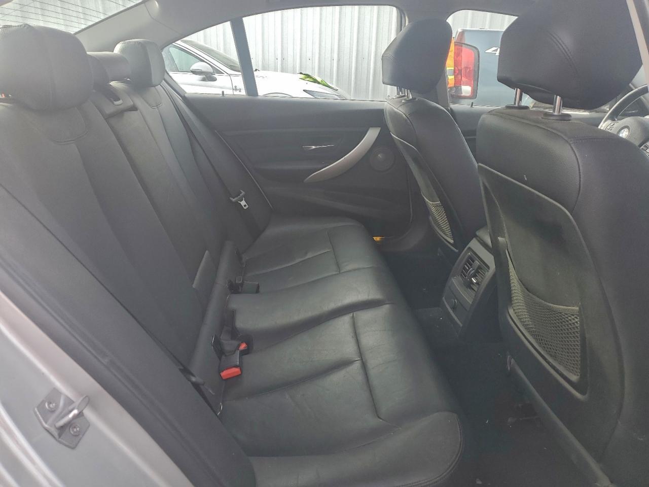 2013 BMW Seria 3 - zdjęcie 10