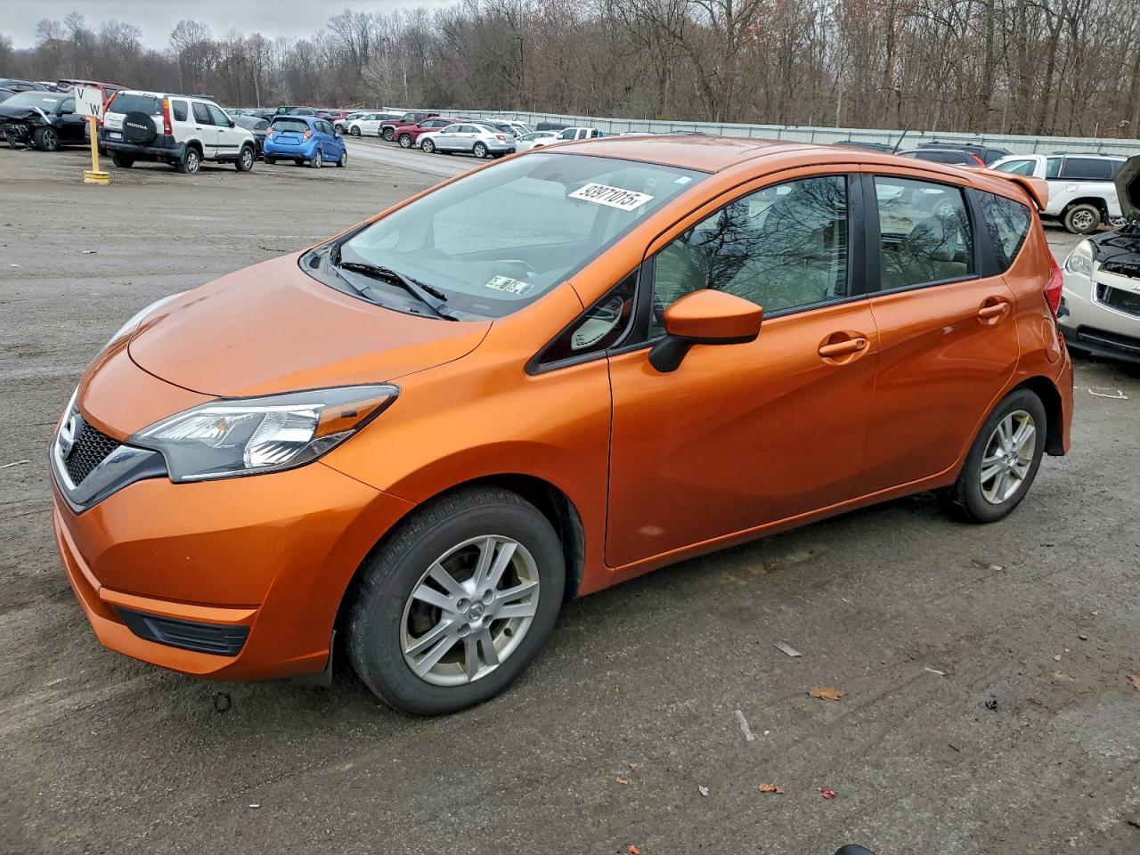 2017 Nissan Versa - zdjęcie główne
