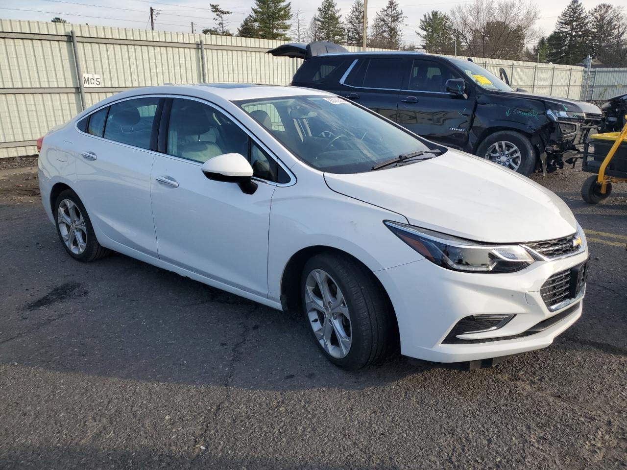 2017 Chevrolet Cruze Premier - zdjęcie 4