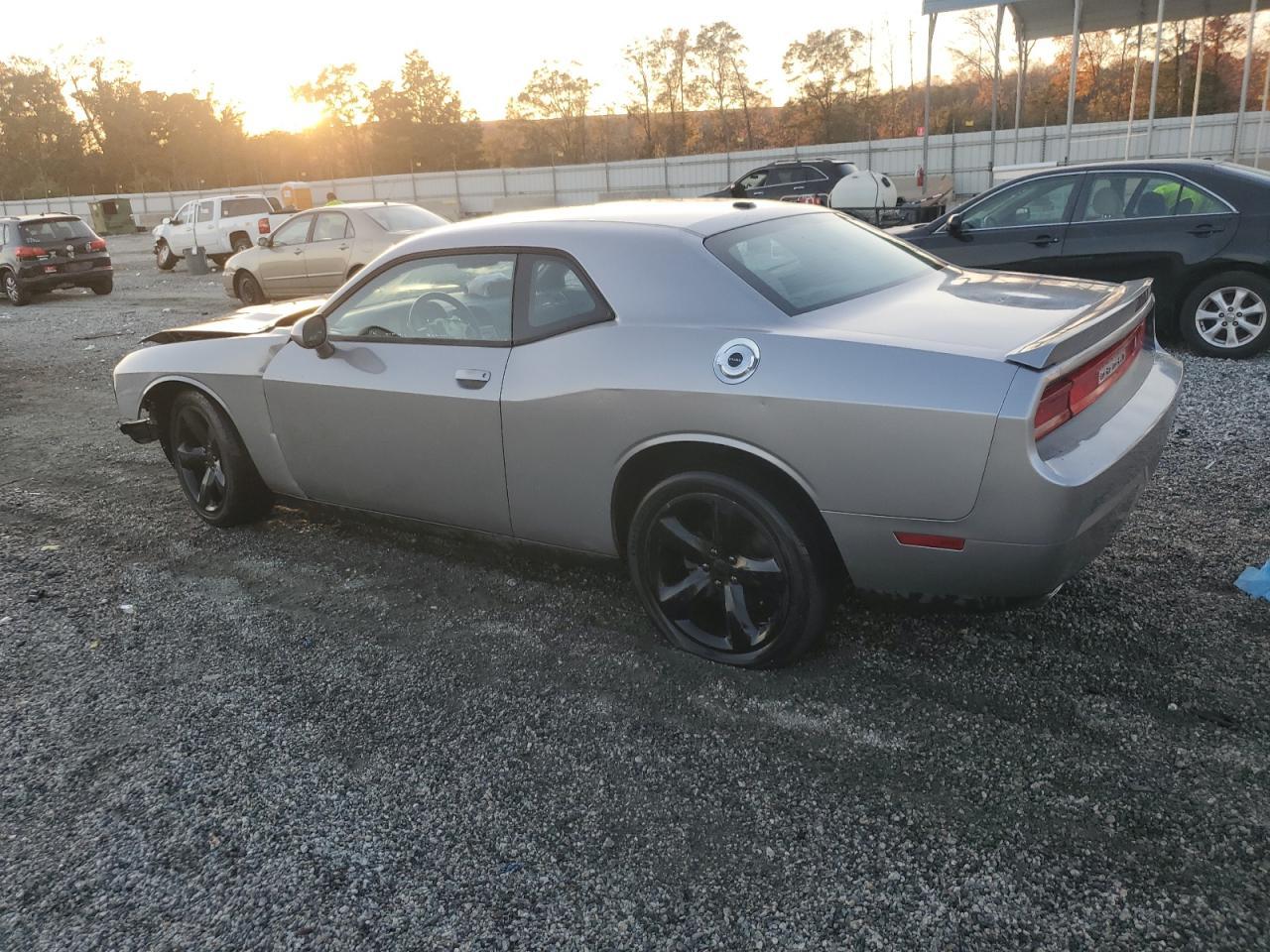 2013 Dodge Challenger Sxt - zdjęcie 2
