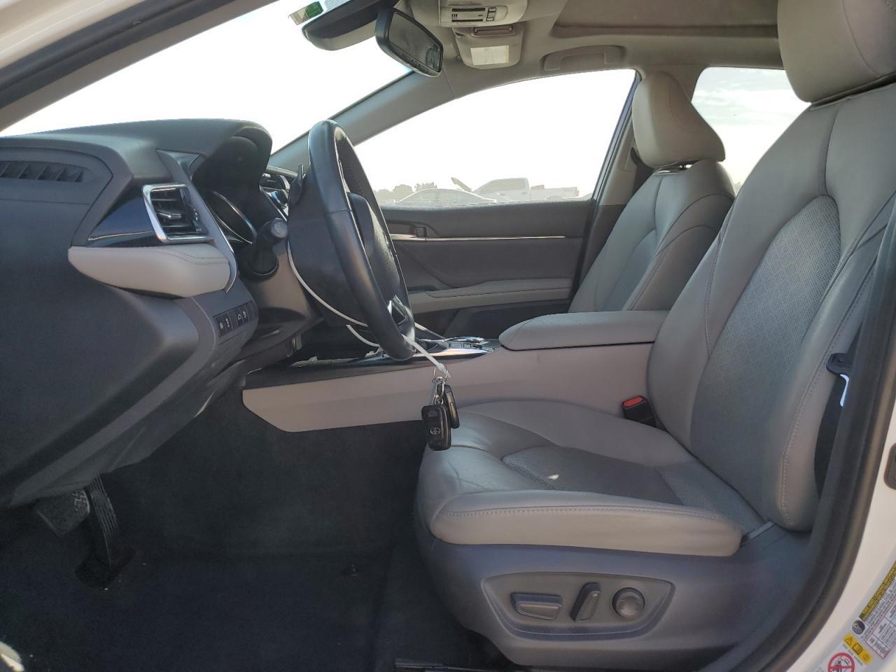 2018 Toyota Camry - zdjęcie 7