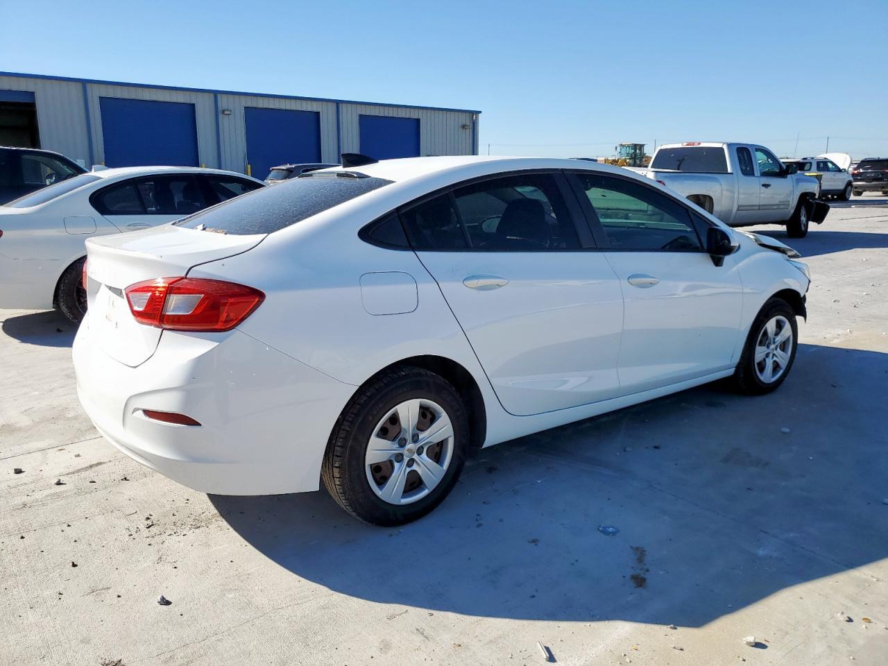 2018 Chevrolet Cruze - zdjęcie 3