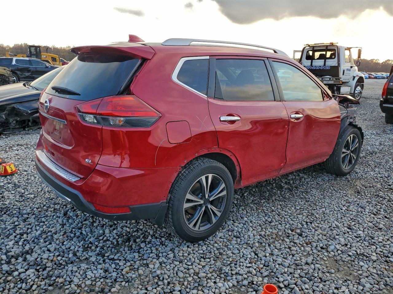 2017 Nissan Rogue - zdjęcie 3