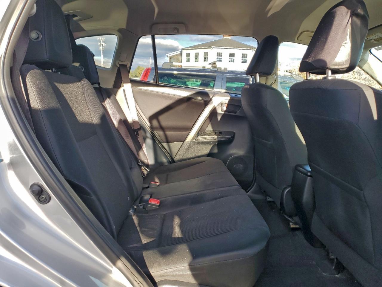 2015 Toyota Rav4 Le - zdjęcie 11