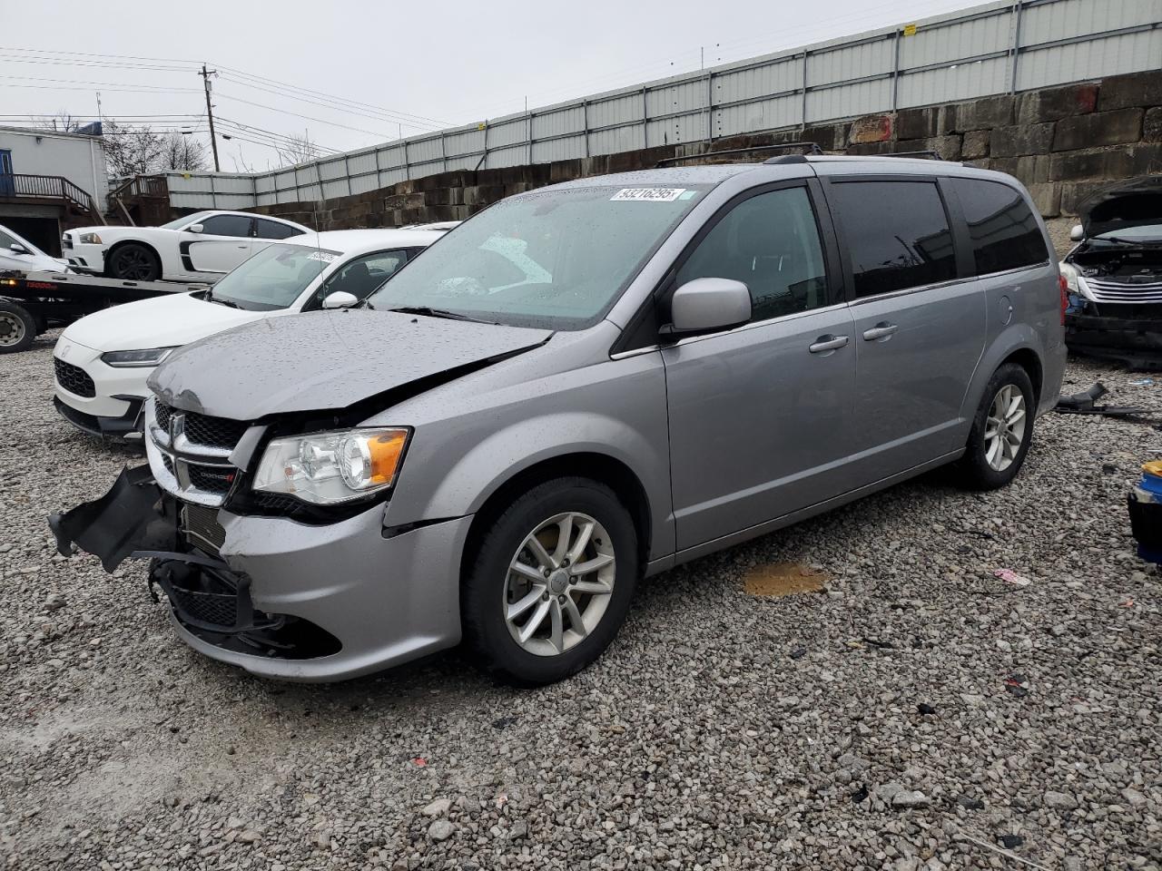 2019 Dodge Grand Caravan Sxt - zdjęcie główne