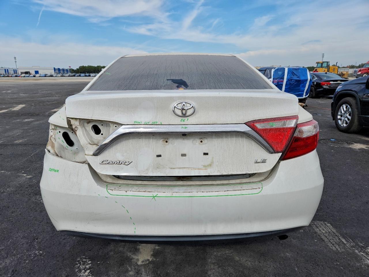 2016 Toyota Camry - zdjęcie 6