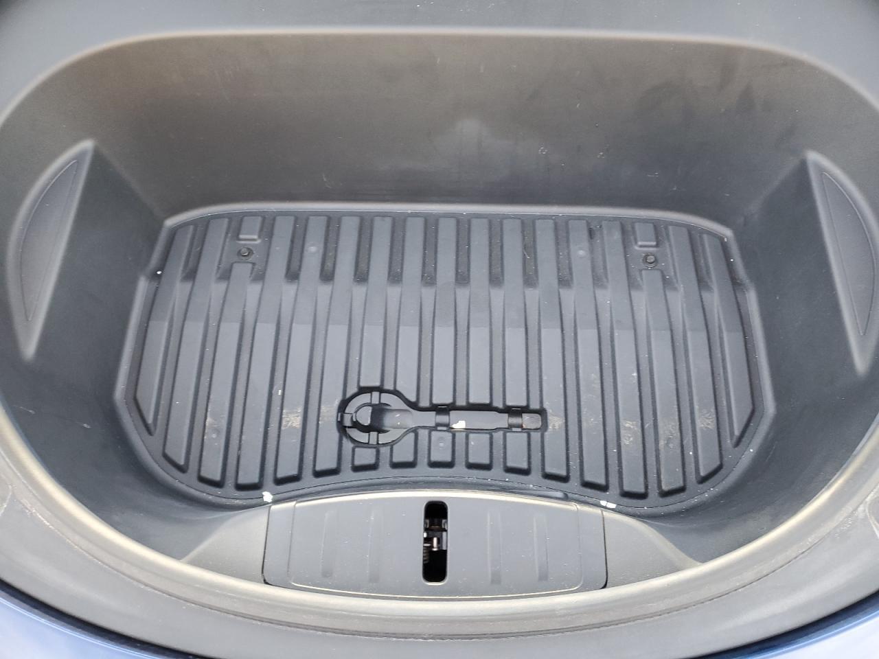 2022 Tesla Model 3 - zdjęcie 11