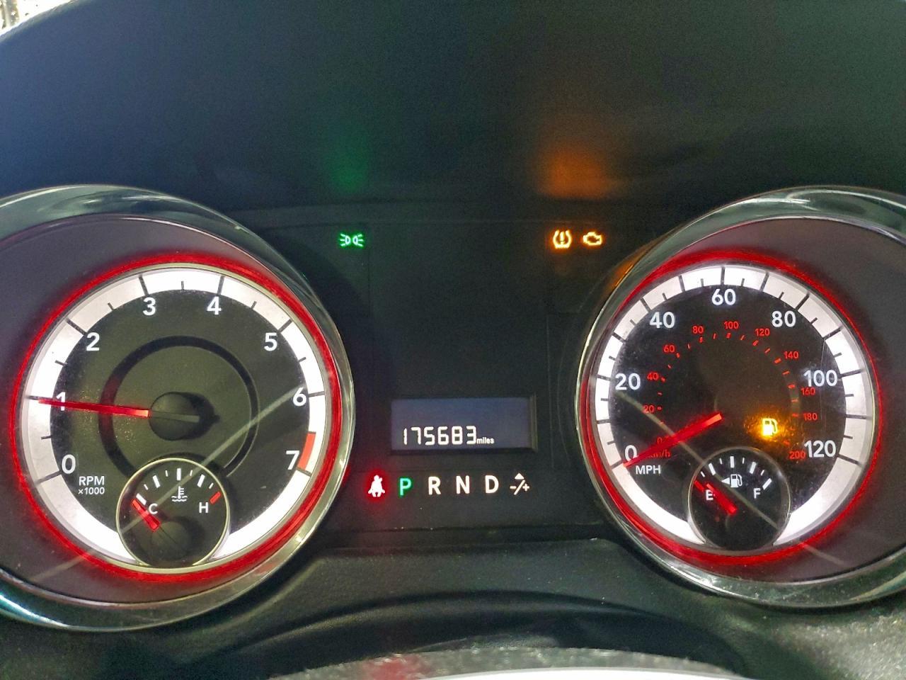 2017 Dodge Caravan - zdjęcie 9