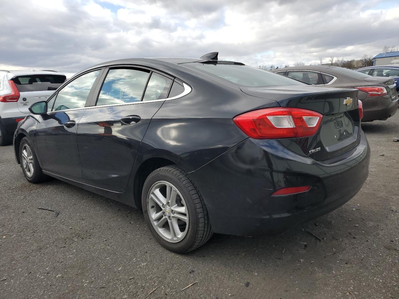 2017 Chevrolet Cruze Lt - zdjęcie 2