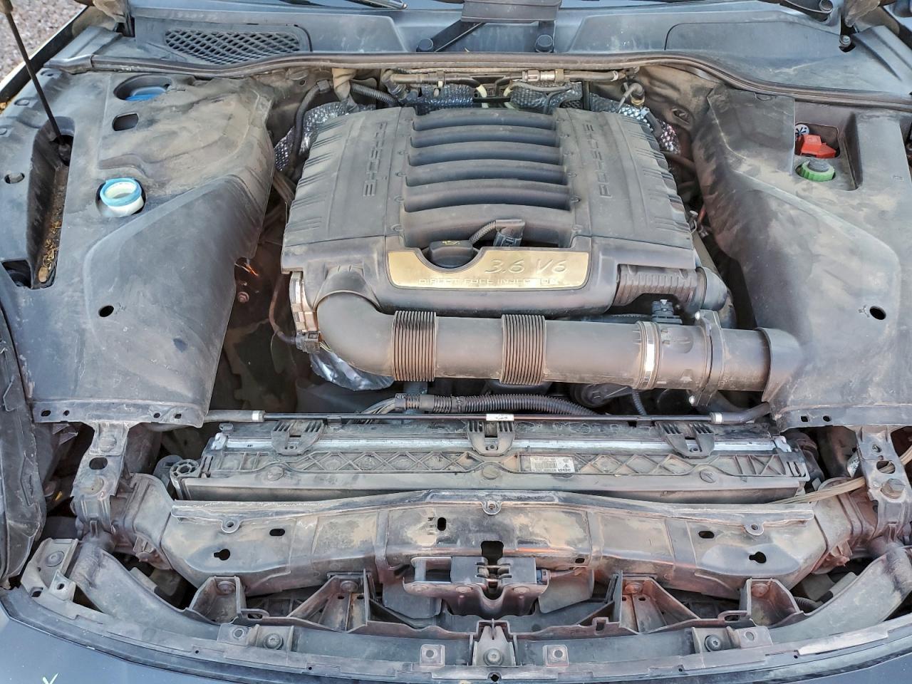 2016 Porsche Cayenne - zdjęcie 12