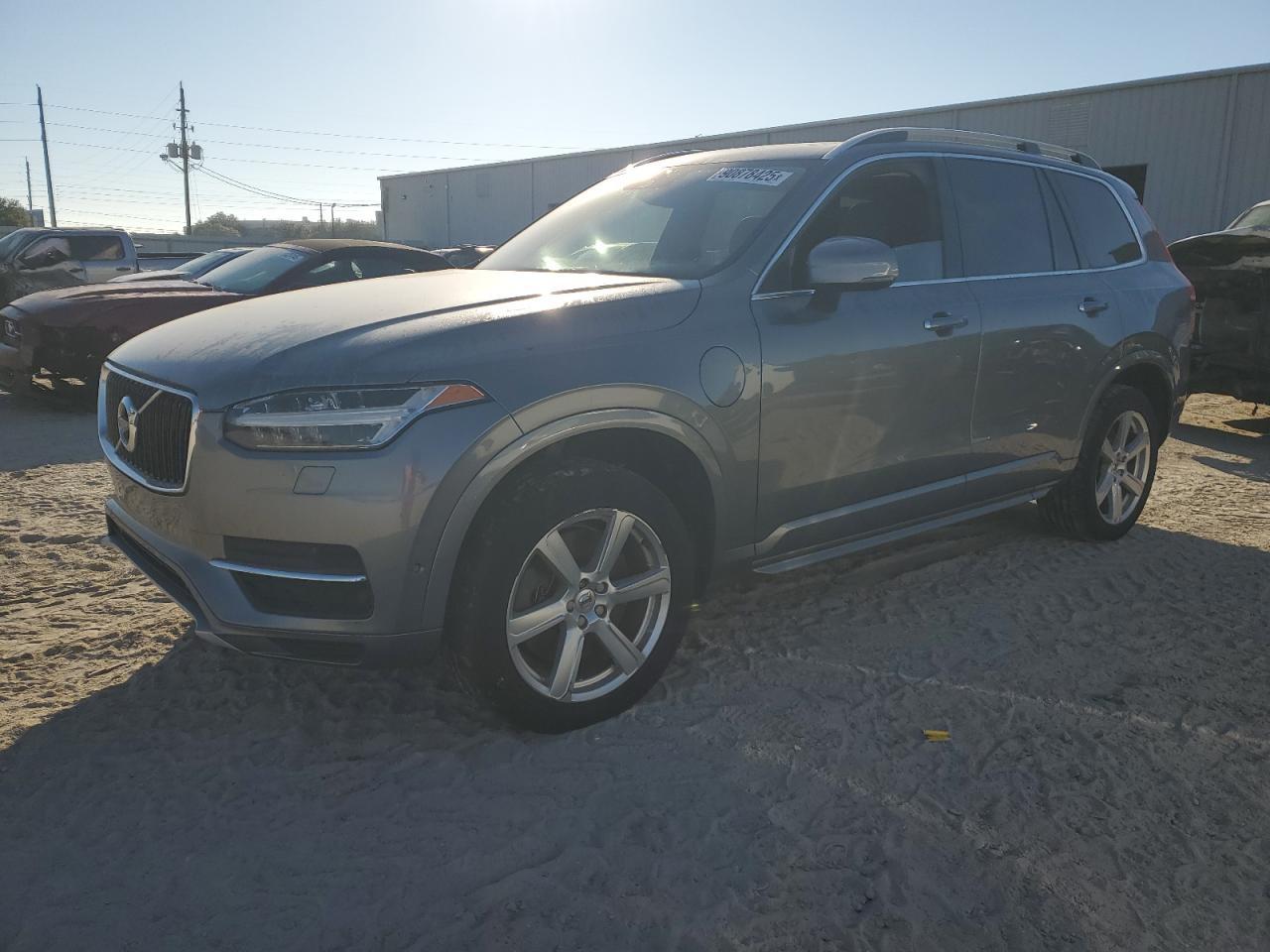 2016 Volvo XC90 - zdjęcie główne